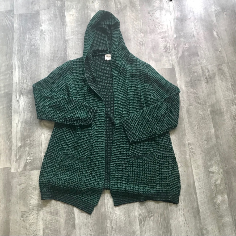 5/$25 Effeci 2X Green & Black Hooded Cardigan